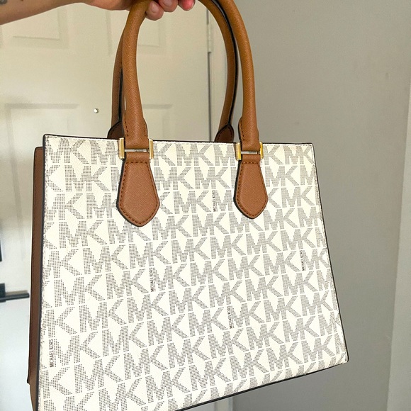 Michael Kors Purse with strap - Picture 7 of 11